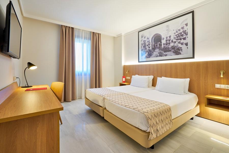 Hotel Exe Ciudad De Cordova Esterno foto