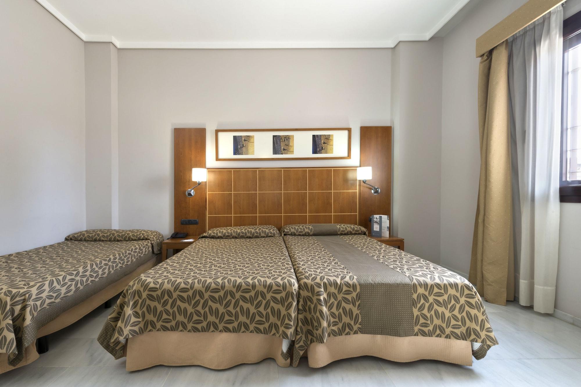 Hotel Exe Ciudad De Cordova Esterno foto