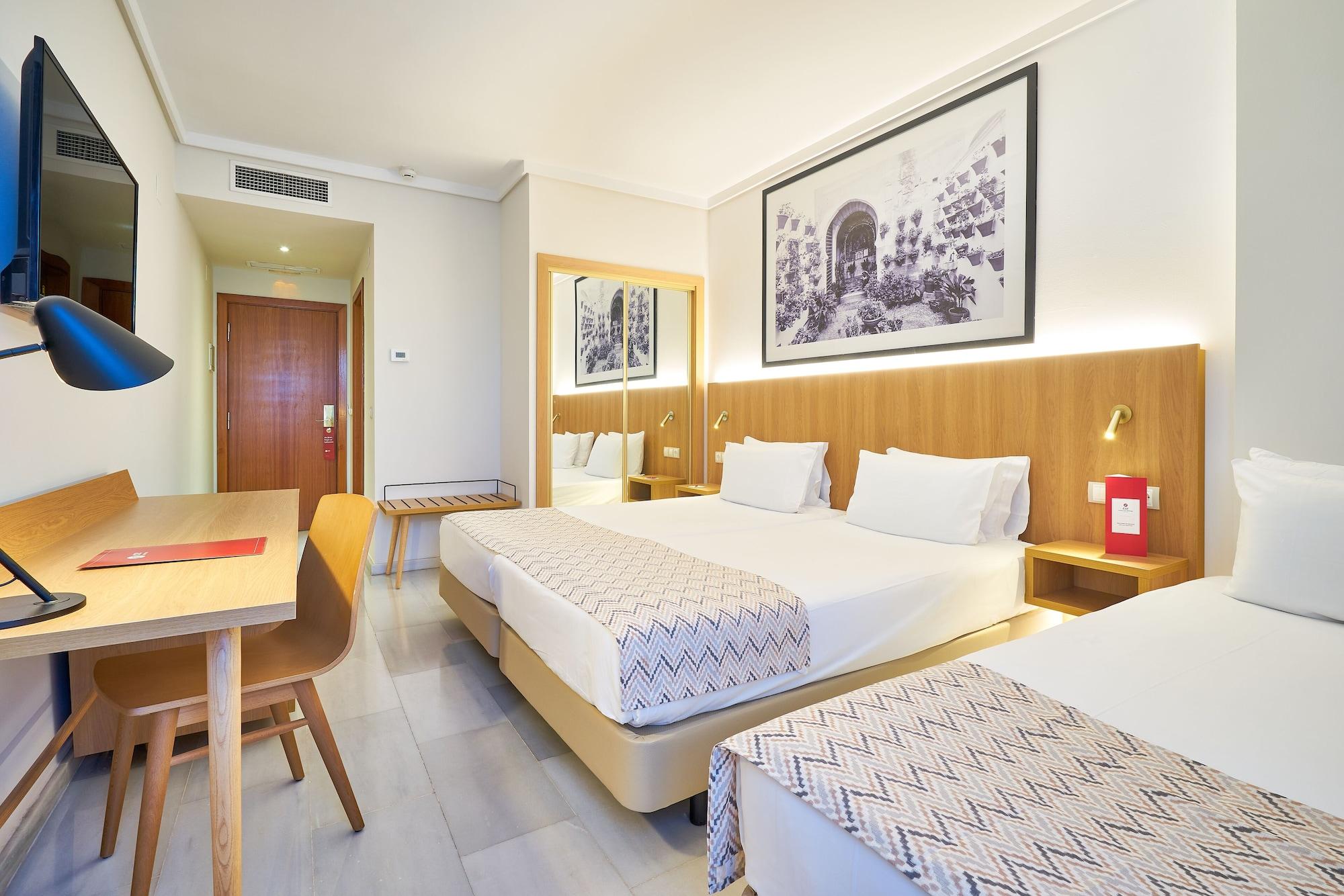 Hotel Exe Ciudad De Cordova Esterno foto