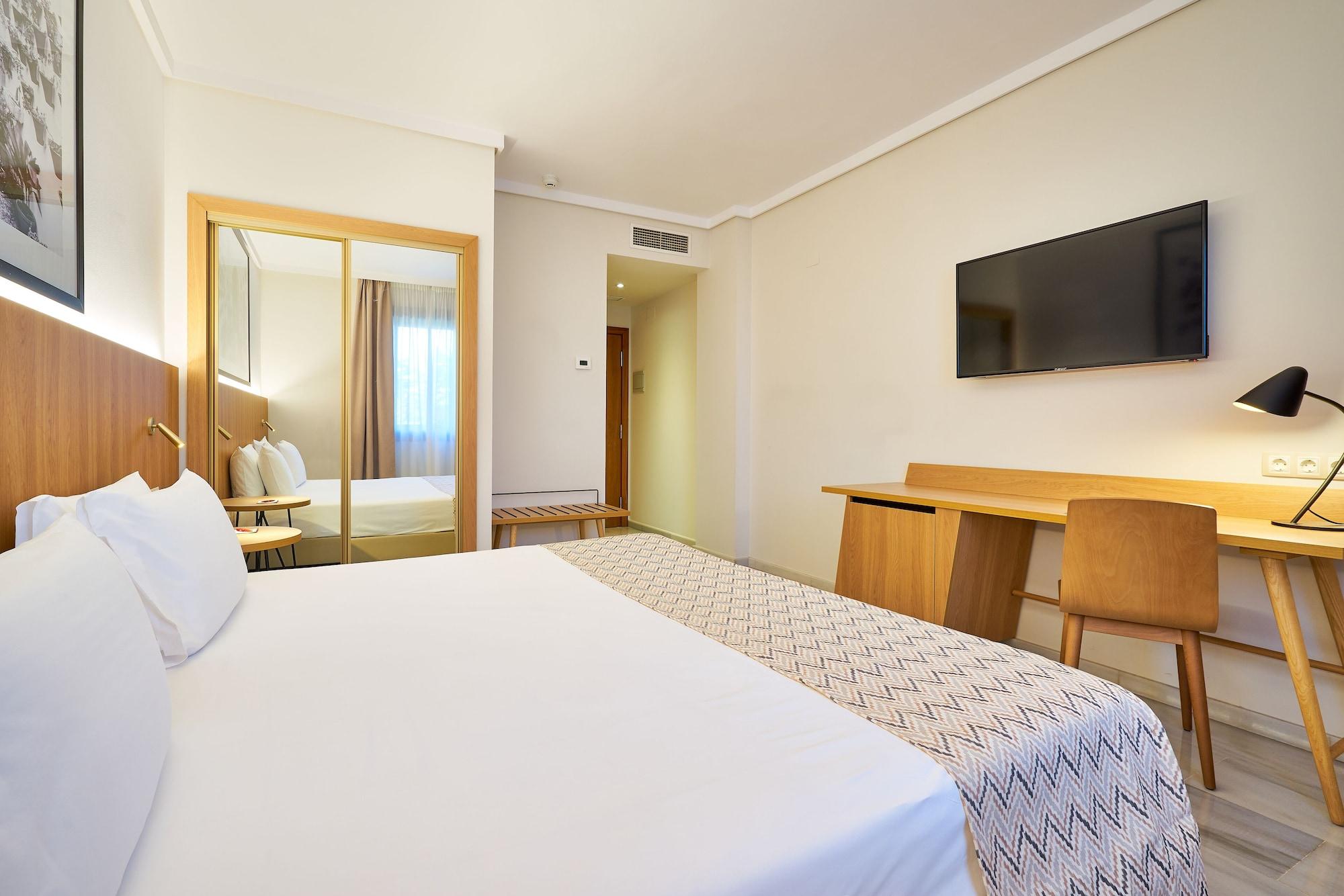Hotel Exe Ciudad De Cordova Esterno foto