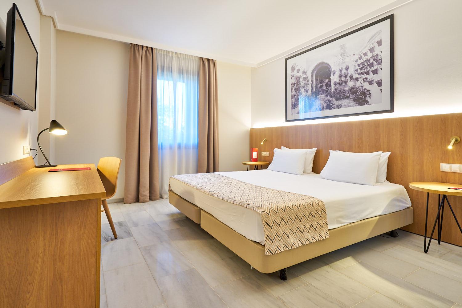 Hotel Exe Ciudad De Cordova Esterno foto