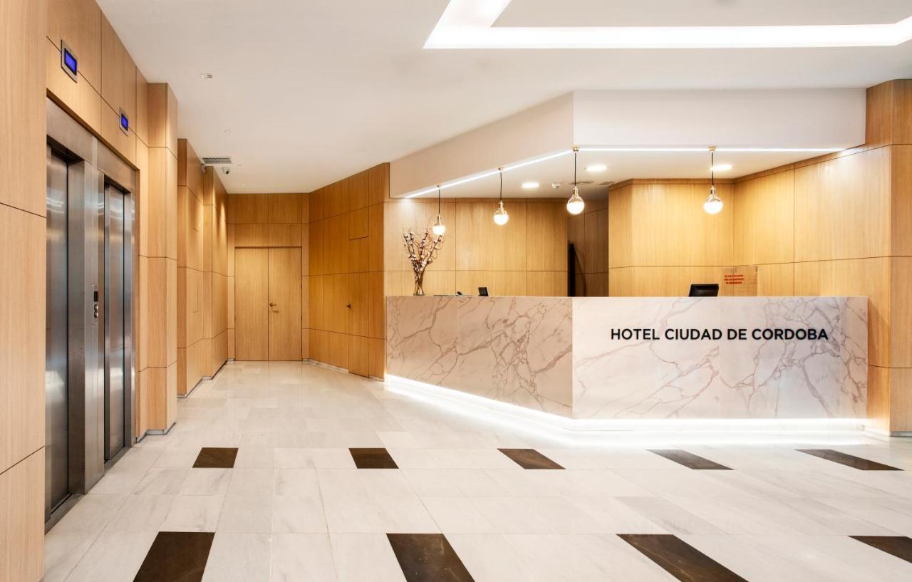 Hotel Exe Ciudad De Cordova Esterno foto